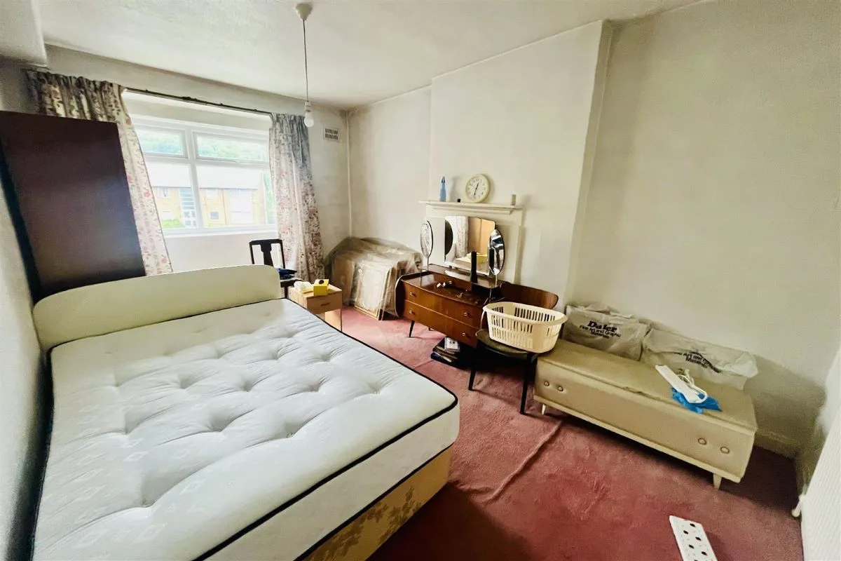 Brow Road, Huddersfield, West Yorkshire, HD1 4TP - Online Auctions