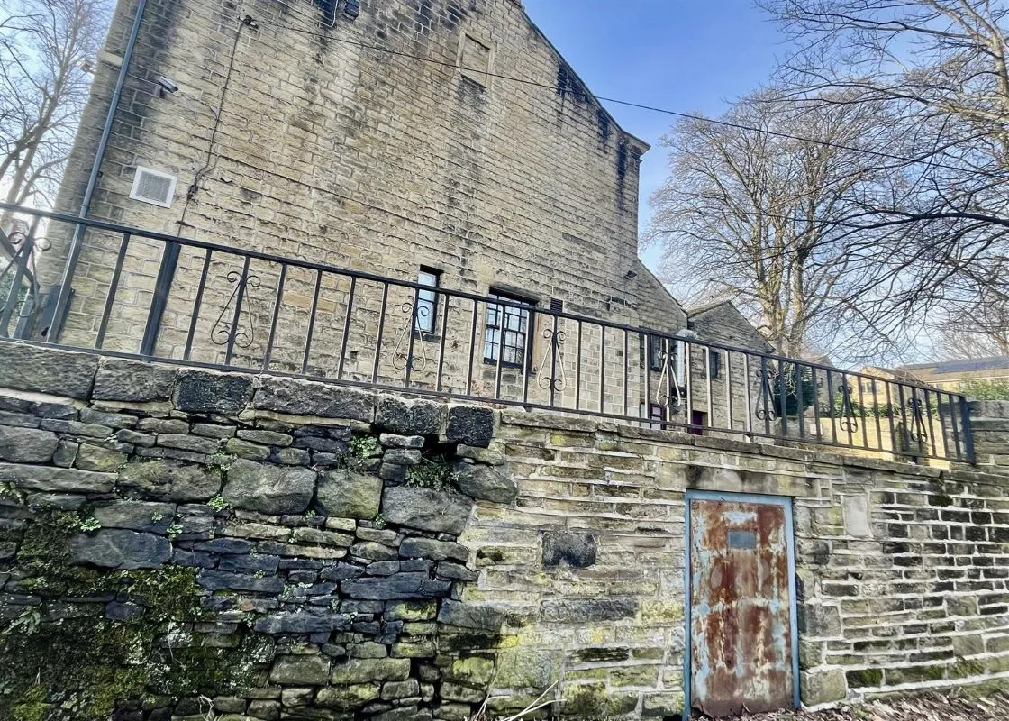 Eastgate, Honley, Holmfirth, West Yorkshire, HD9 6PA - Online Auctions