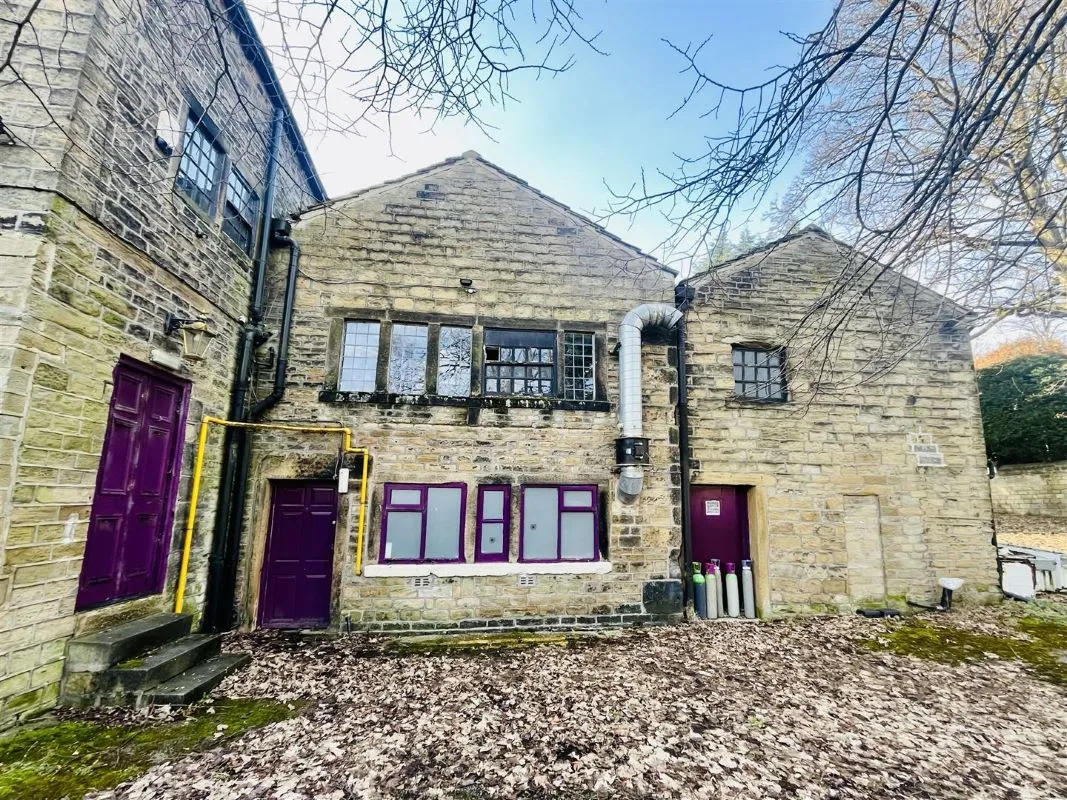 Eastgate, Honley, Holmfirth, West Yorkshire, HD9 6PA - Online Auctions
