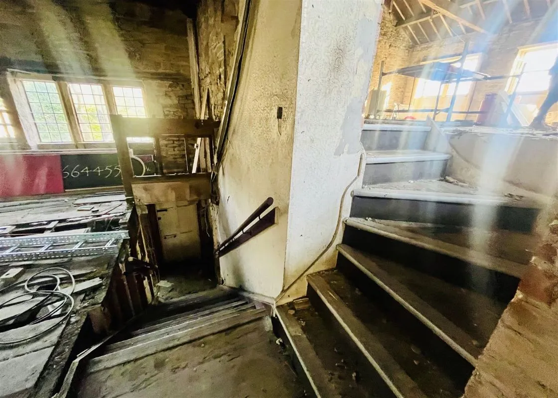 Eastgate, Honley, Holmfirth, West Yorkshire, HD9 6PA - Online Auctions