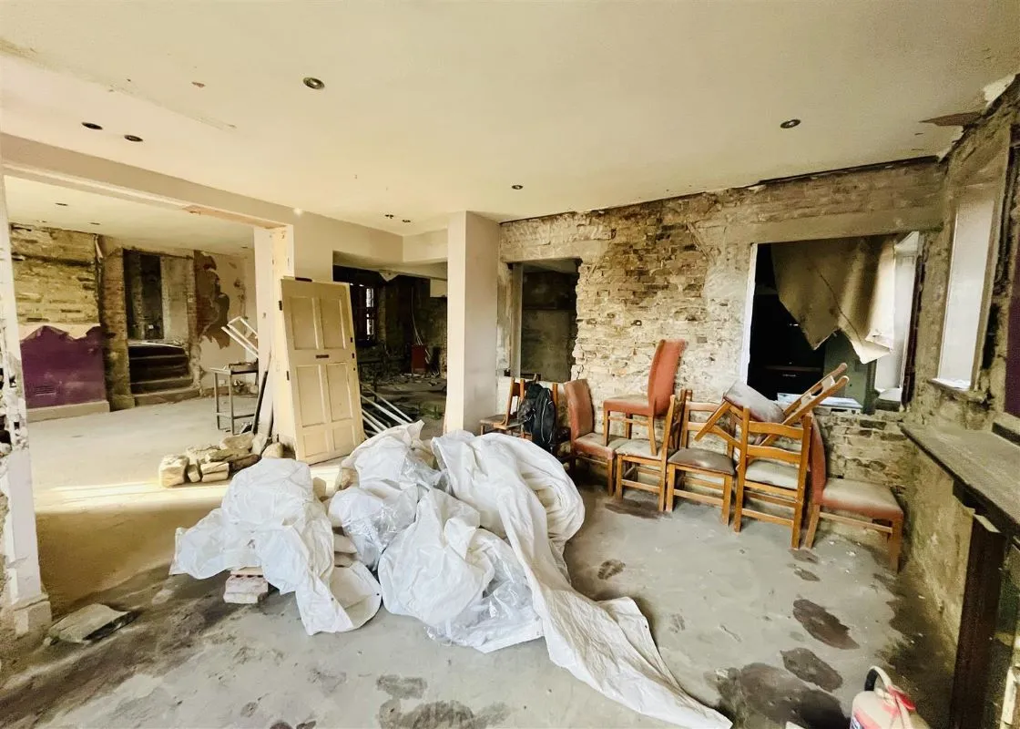 Eastgate, Honley, Holmfirth, West Yorkshire, HD9 6PA - Online Auctions