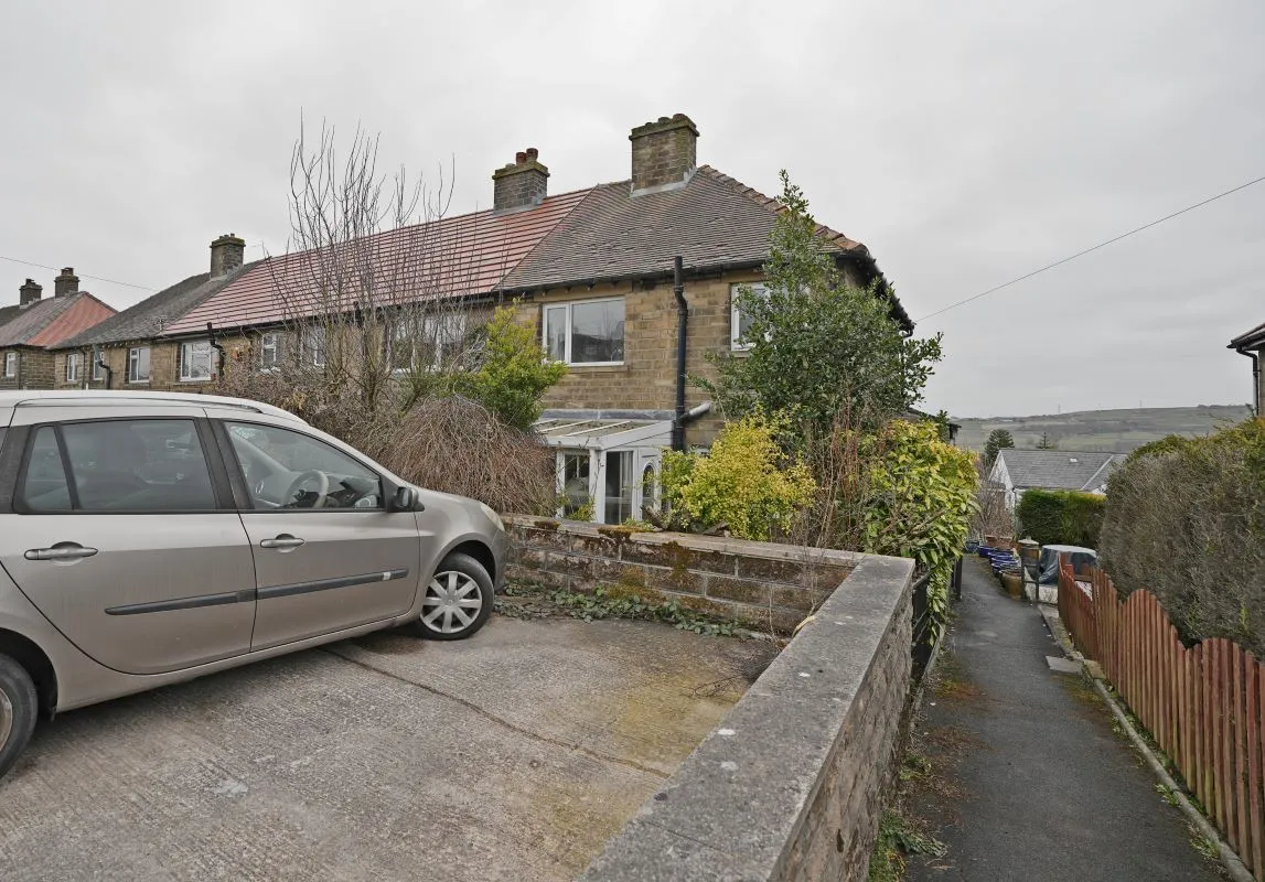 North Royd, Barkisland, Halifax, West Yorkshire, HX4 0AH - Online Auctions