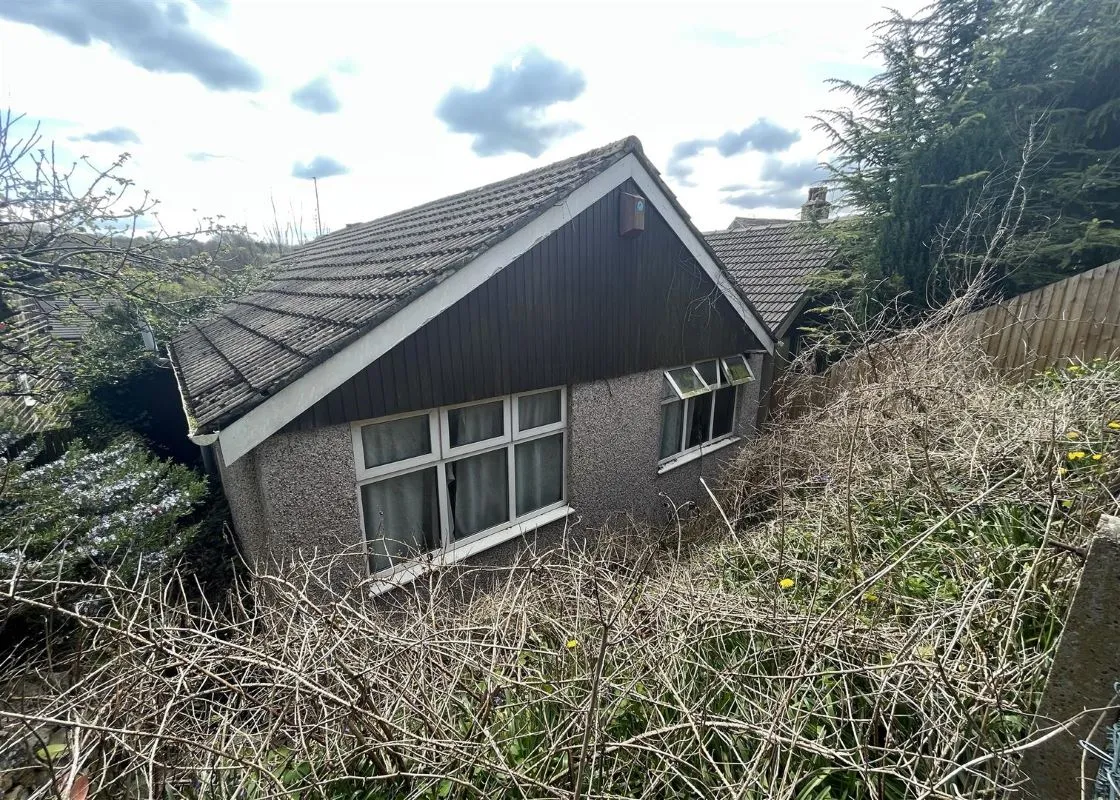 Wakefield Road, Denby Dale, Huddersfield, West Yorkshire, HD8 8RX - Online Auctions
