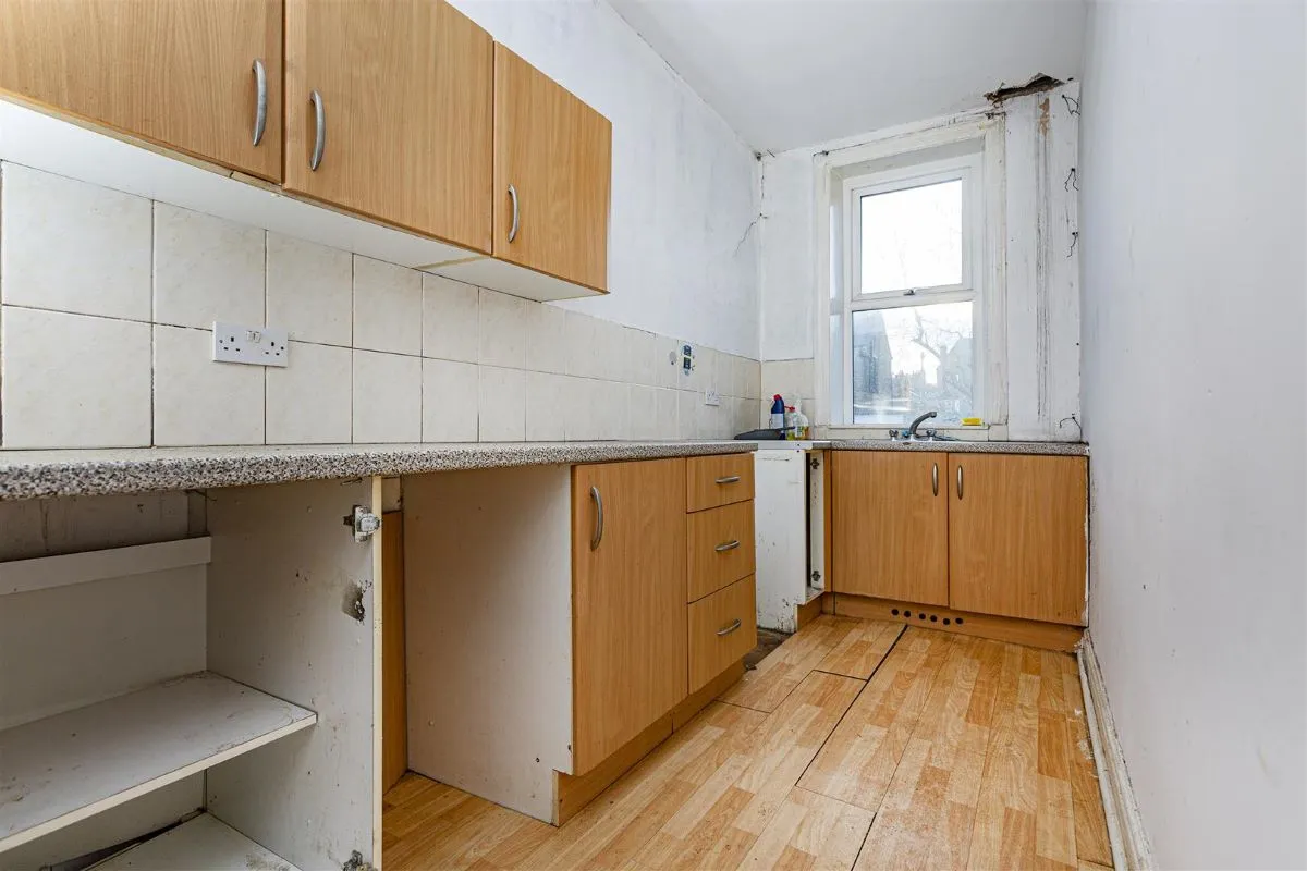 Gramfield Road, Croslandmoor, Huddersfield, West Yorkshrie, HD4 5QA - Online Auctions
