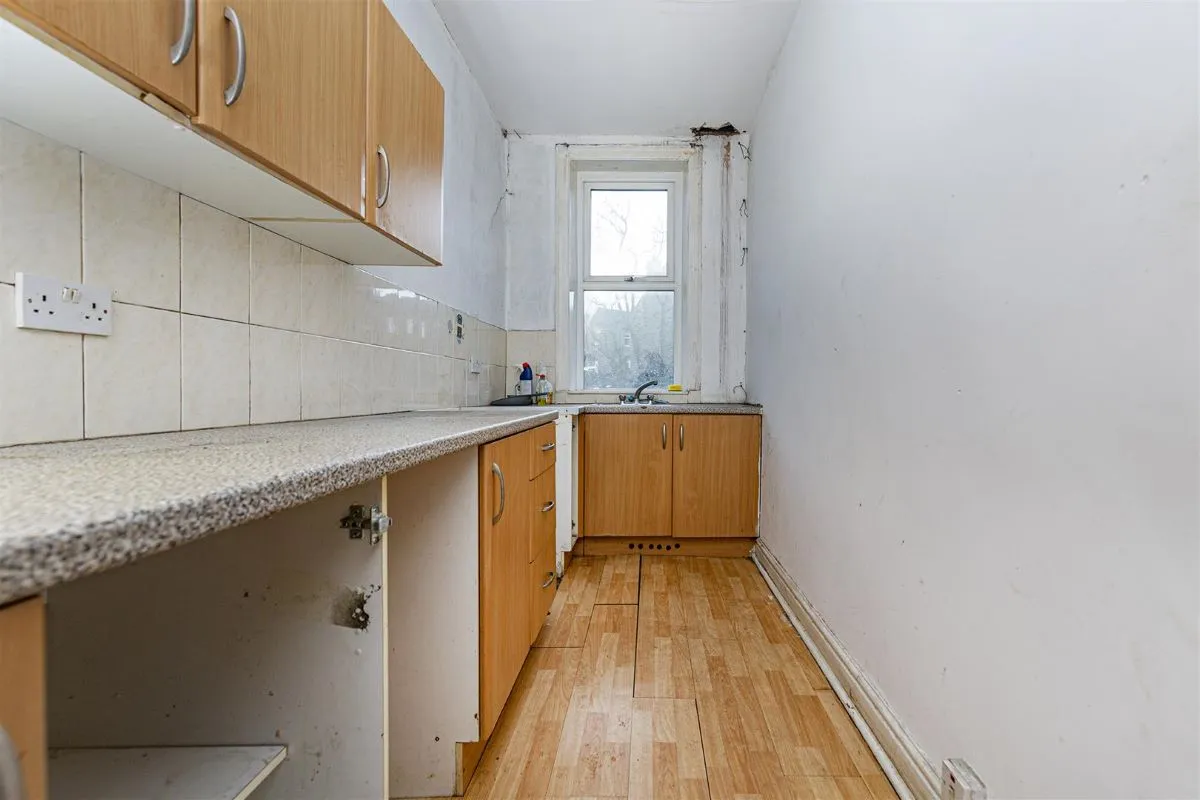 Gramfield Road, Croslandmoor, Huddersfield, West Yorkshrie, HD4 5QA - Online Auctions