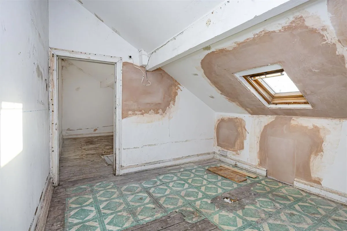 Gramfield Road, Croslandmoor, Huddersfield, West Yorkshrie, HD4 5QA - Online Auctions