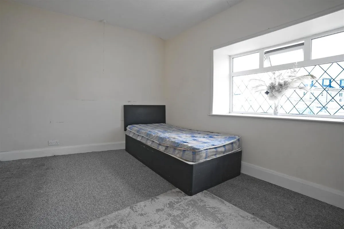 4 Sod House Green, Halifax, West Yorkshire, HX3 6QR - Online Auctions