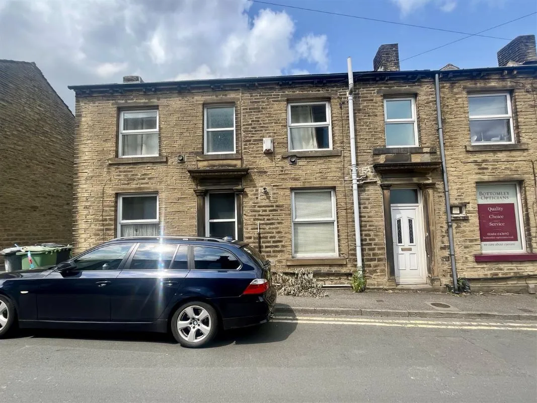 Brian Street, Huddersfield, West Yorkshire, HD3 3JW - Online Auctions