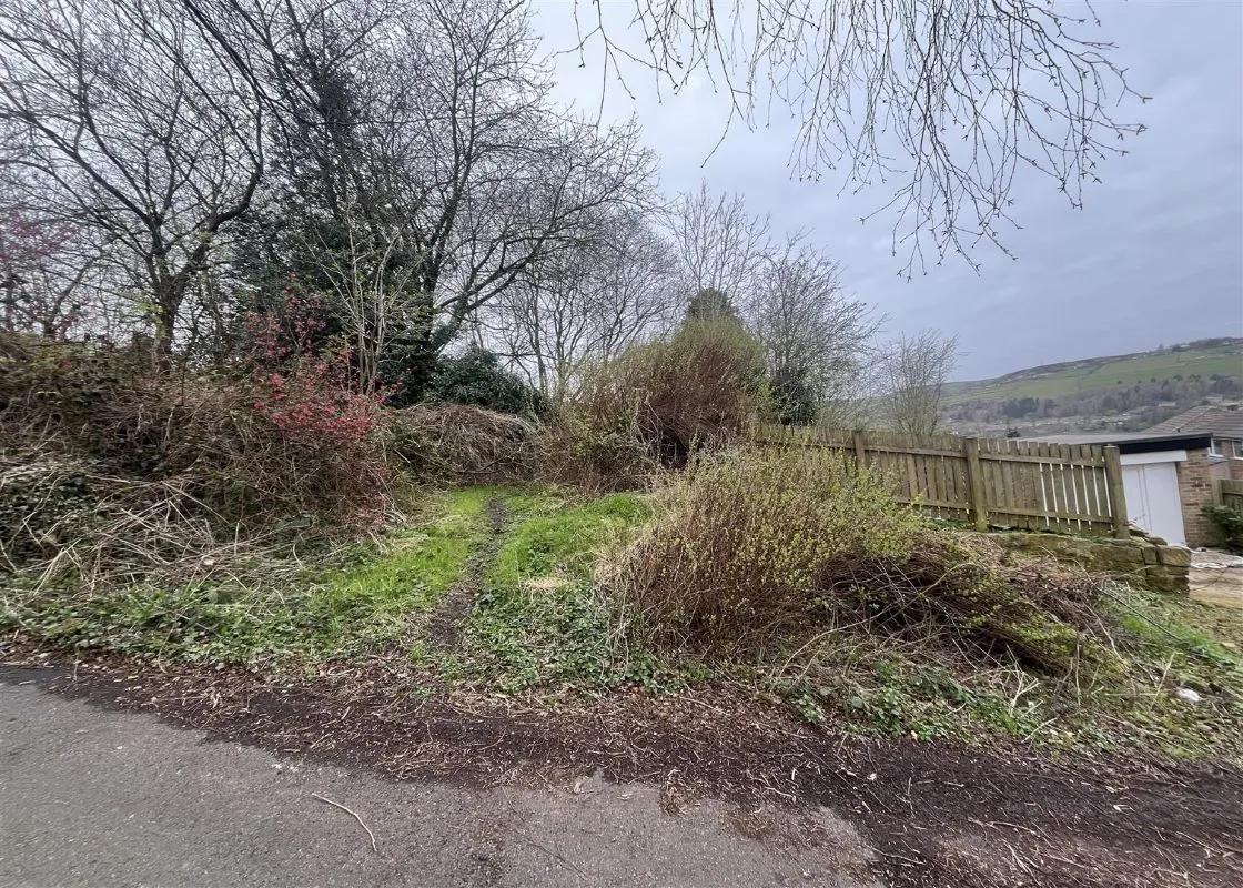 Whitehall, Linthwaite, Huddersfield, West Yorkshire, HD7 5PL - Online Auctions