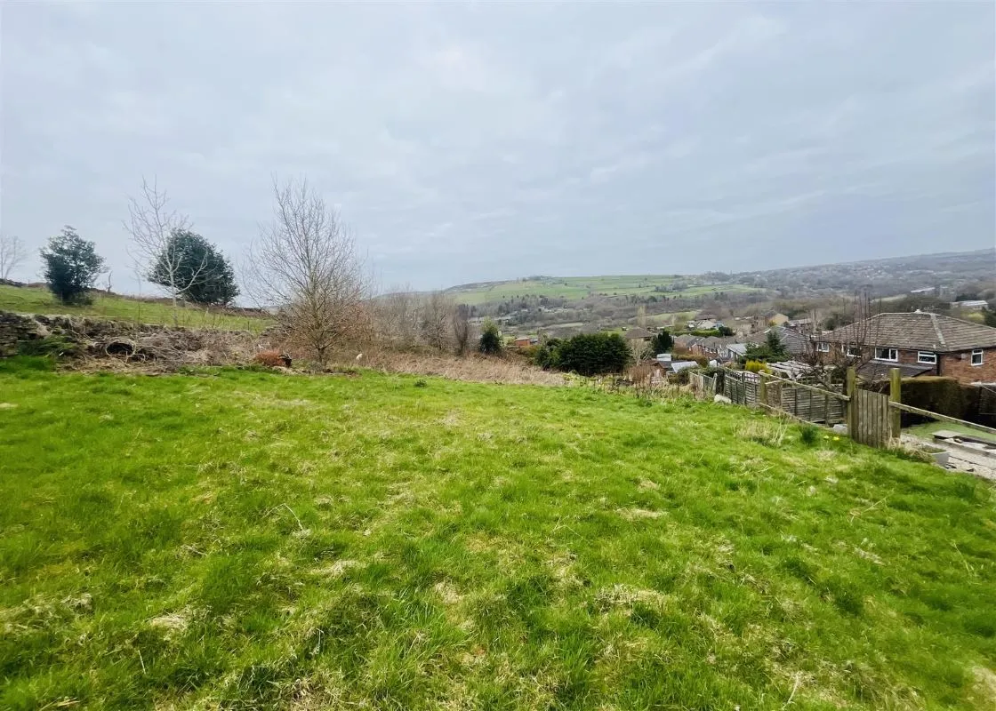 Whitehall, Linthwaite, Huddersfield, West Yorkshire, HD7 5PL - Online Auctions