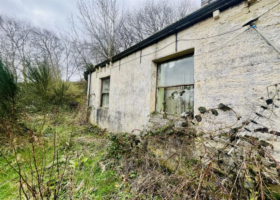 Whitehall, Linthwaite, Huddersfield, West Yorkshire, HD7 5PL - Online Auctions