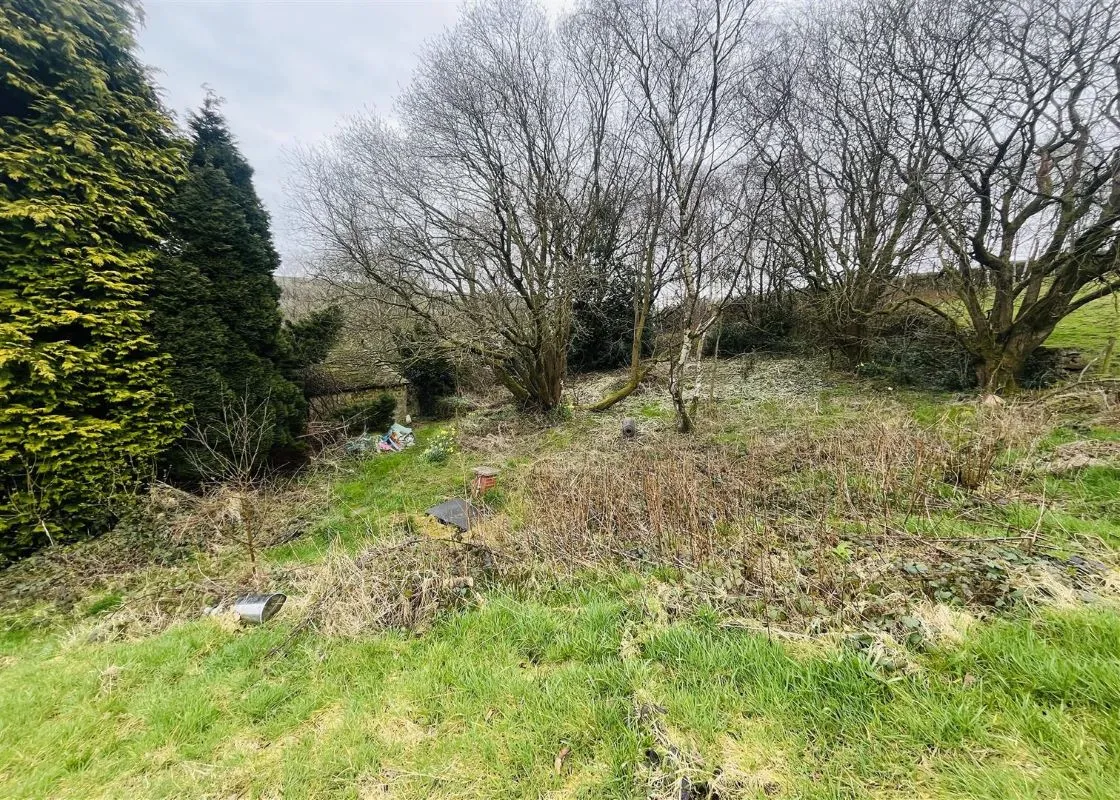 Whitehall, Linthwaite, Huddersfield, West Yorkshire, HD7 5PL - Online Auctions