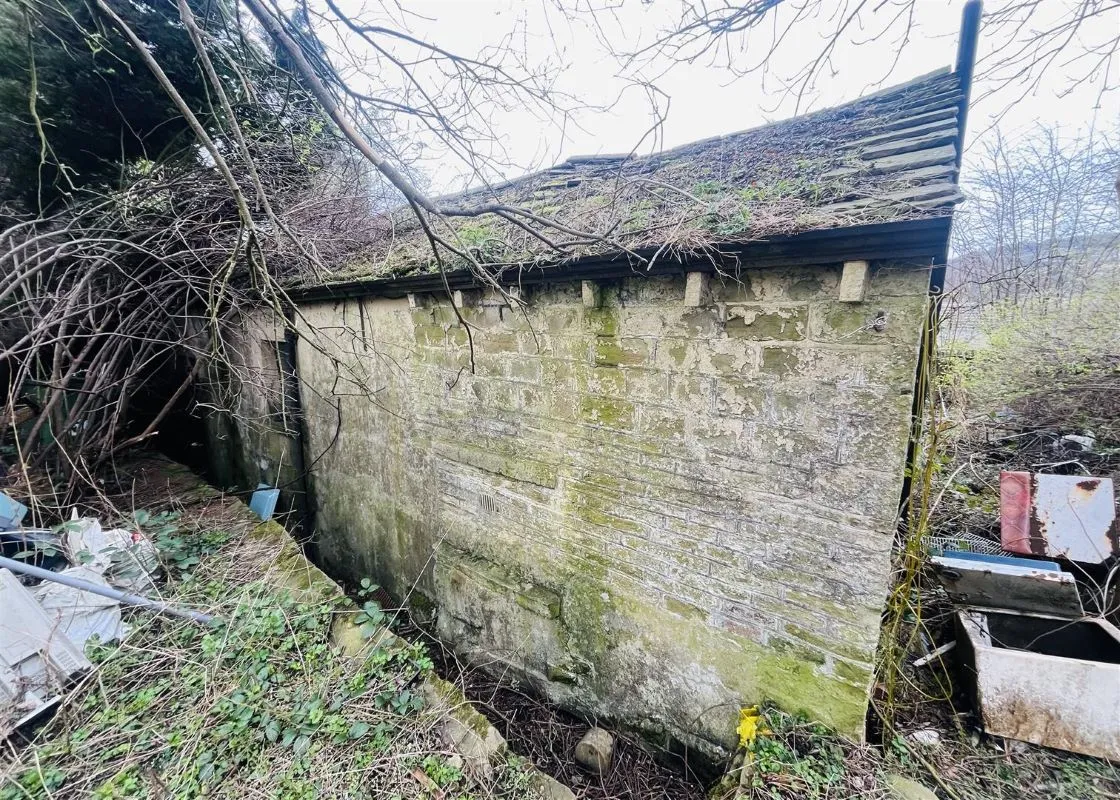 Whitehall, Linthwaite, Huddersfield, West Yorkshire, HD7 5PL - Online Auctions