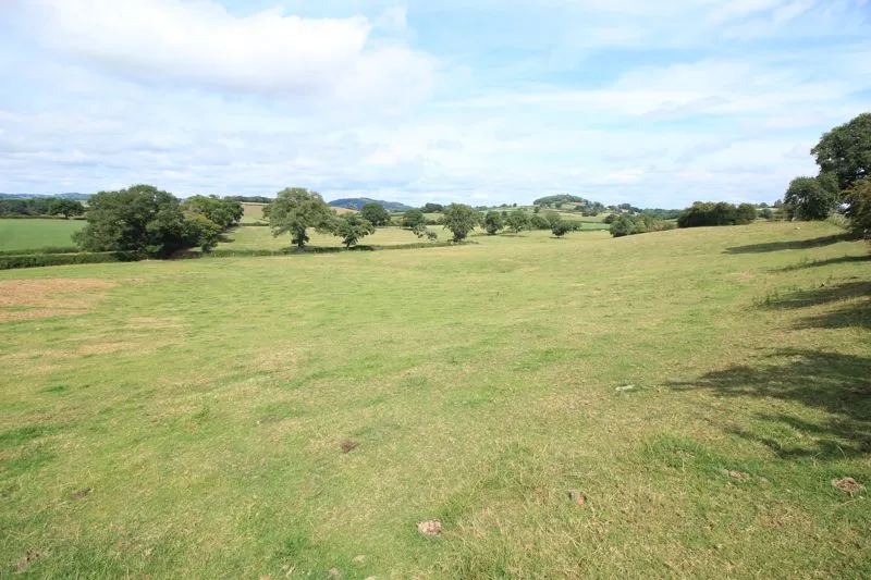 Deytheur, Llansantffraid