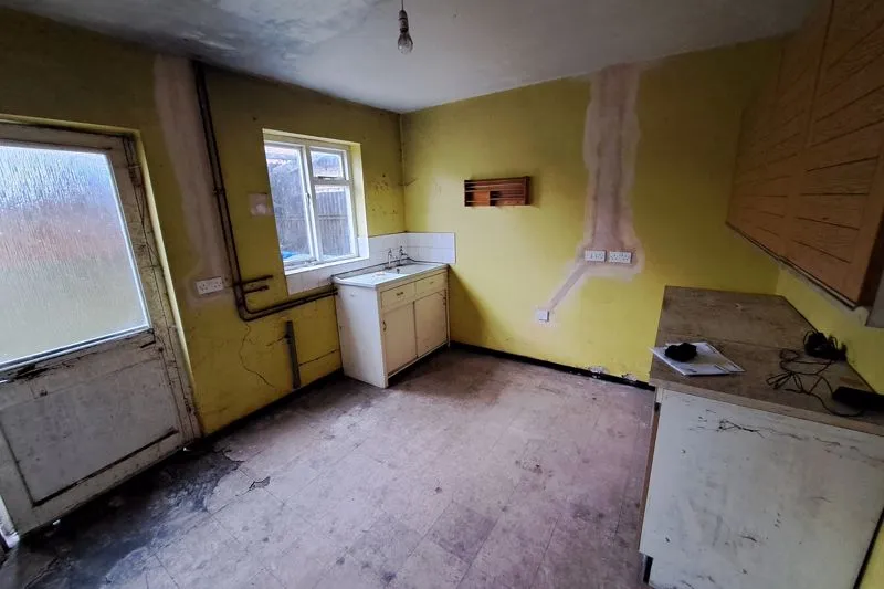 Moss Villas, Whitchurch