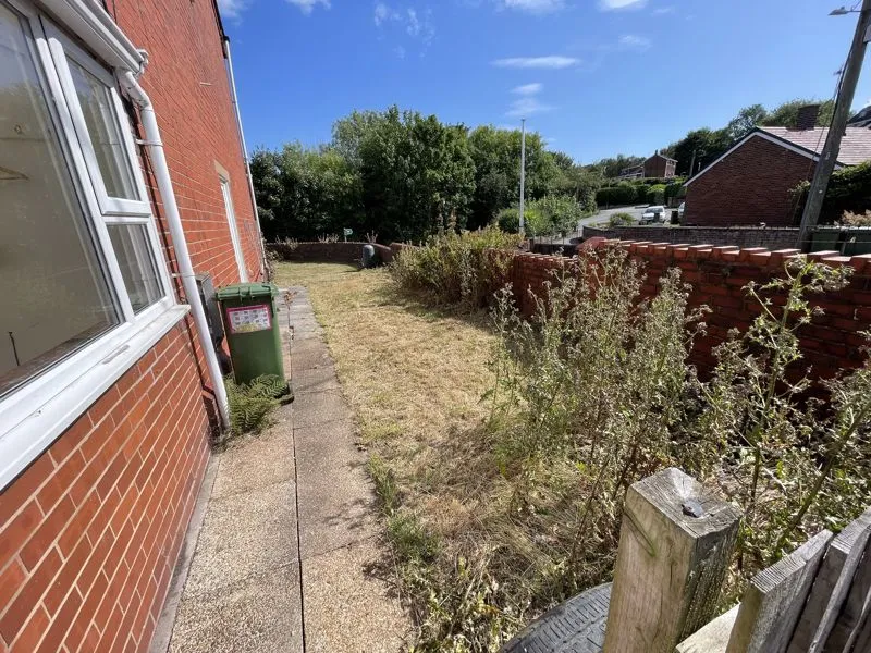 Francis Road, Moss
