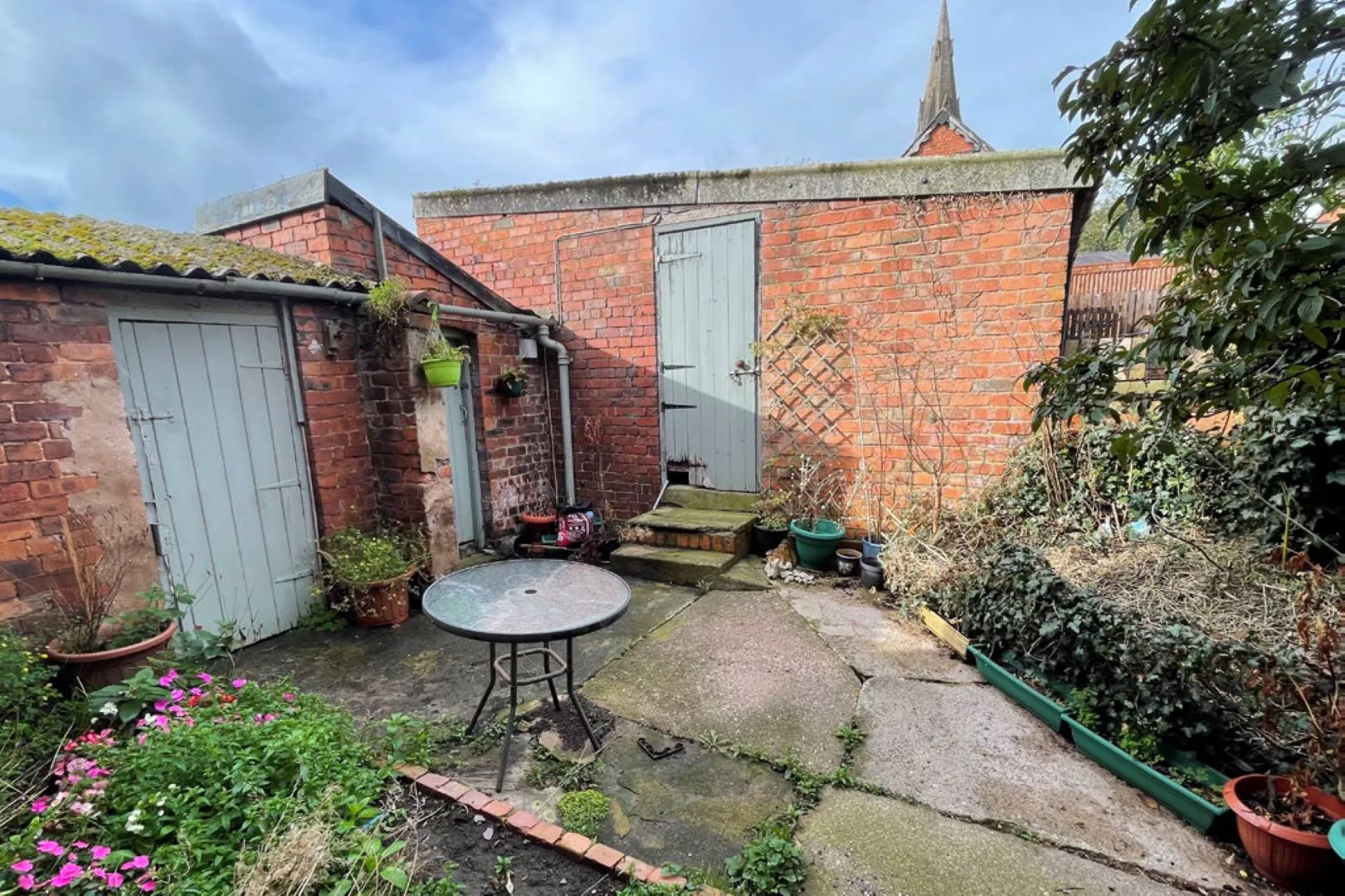 Bathafarn House, Market Street, Ruthin, LL15 1AU