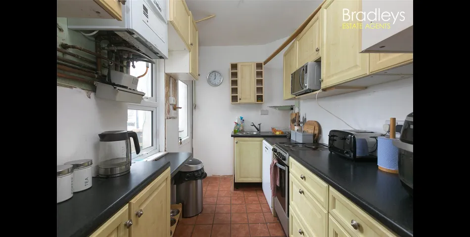 2 Penlee Street, TR18 2DE