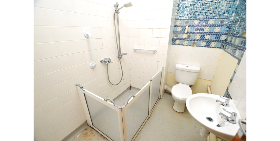 FOR SALE VIA BRADLEYS ONLINE AUCTION 18TH FEBRUARY 2025.