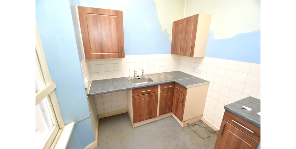 FOR SALE VIA BRADLEYS ONLINE AUCTION 11AM 28TH JANUARY 2025.