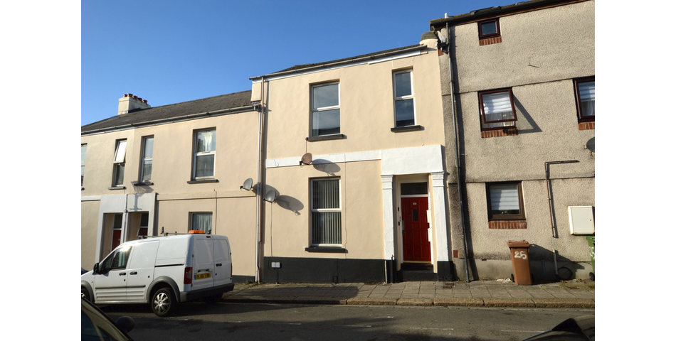 FOR SALE VIA BRADLEYS ONLINE AUCTION 10AM 25TH MARCH 2025.