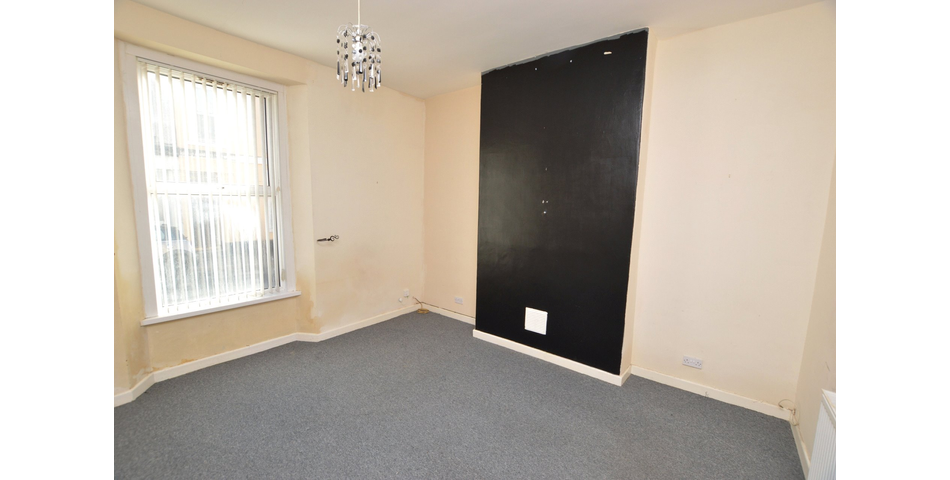 FOR SALE VIA BRADLEYS ONLINE AUCTION 10AM 25TH MARCH 2025.