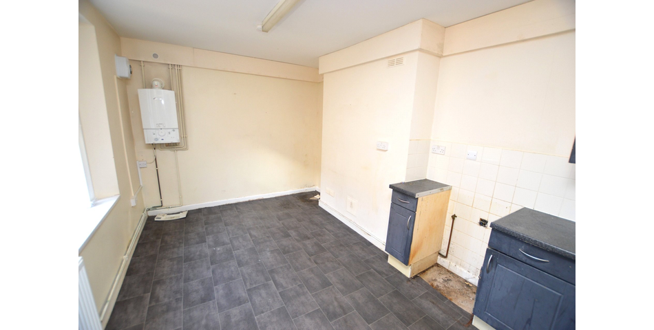 FOR SALE VIA BRADLEYS ONLINE AUCTION 10AM 25TH MARCH 2025.