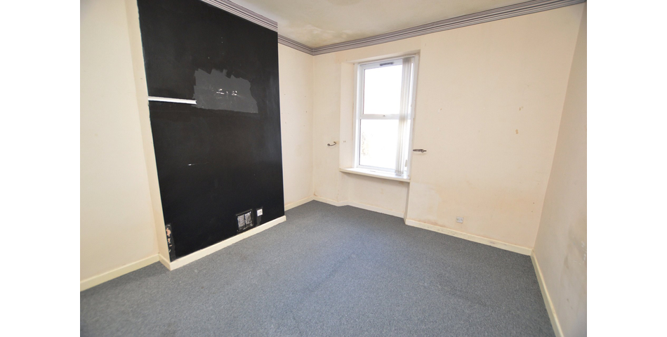 FOR SALE VIA BRADLEYS ONLINE AUCTION 10AM 25TH MARCH 2025.