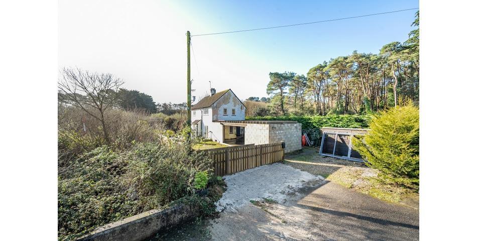 Detached three bedroom Cottage with part built extension 