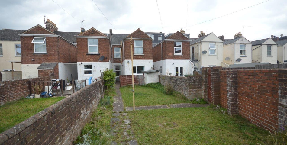 99 Alphington Road, Exeter, Devon, EX2 8JD