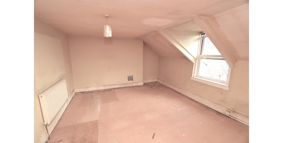 FOR SALE VIA BRADLEYS ONLINE AUCTION 12PM 17TH NOVEMBER 2023.