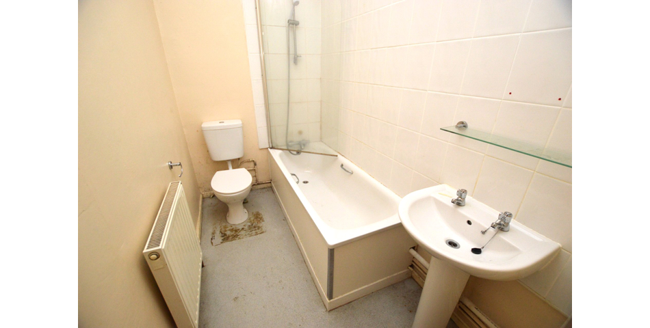 FOR SALE VIA BRADLEYS ONLINE AUCTION 12PM 17TH NOVEMBER 2023.