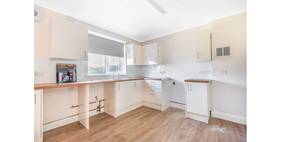 THREE BEDROOM SEMI-DETACHED PROPERTY
