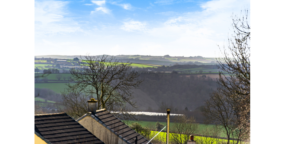 THREE BEDROOM SEMI-DETACHED PROPERTY
