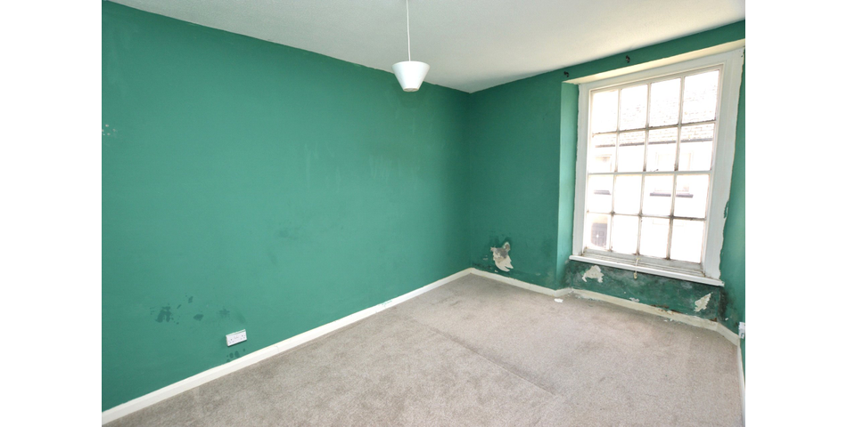 FOR SALE VIA BRADLEYS ONLINE AUCTION 10AM 22ND MAY 2024.