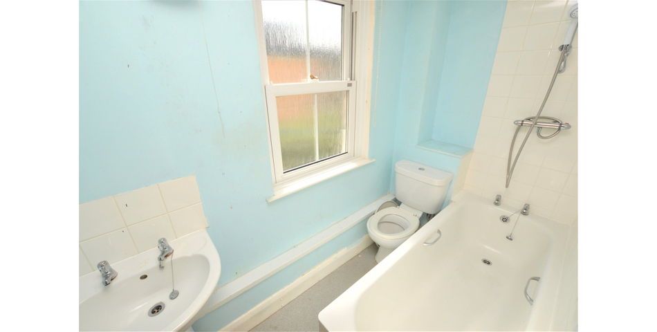 FOR SALE VIA BRADLEYS ONLINE AUCTION 12PM 30TH APRIL 2021. VIRTUAL TOUR AVAILABLE.