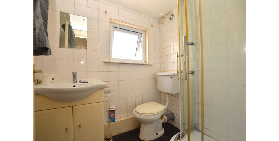 FOR SALE VIA BRADLEYS ONLINE AUCTION ** TWO ONE BEDROOM BEDSITS