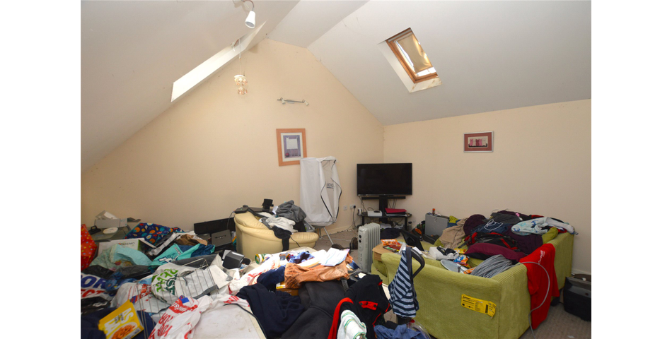 FOR SALE VIA BRADLEYS ONLINE AUCTION ** TWO ONE BEDROOM BEDSITS