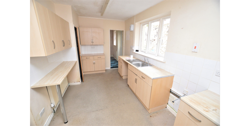 FOR SALE VIA BRADLEYS ONLINE AUCTION 12PM 29TH SEPTEMBER 2022.. VIRTUAL TOUR AVAILABLE.