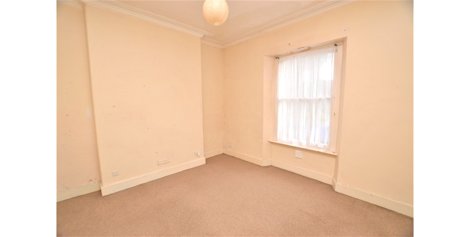 FOR SALE VIA BRADLEYS ONLINE AUCTION 12PM 29TH SEPTEMBER 2022.. VIRTUAL TOUR AVAILABLE.
