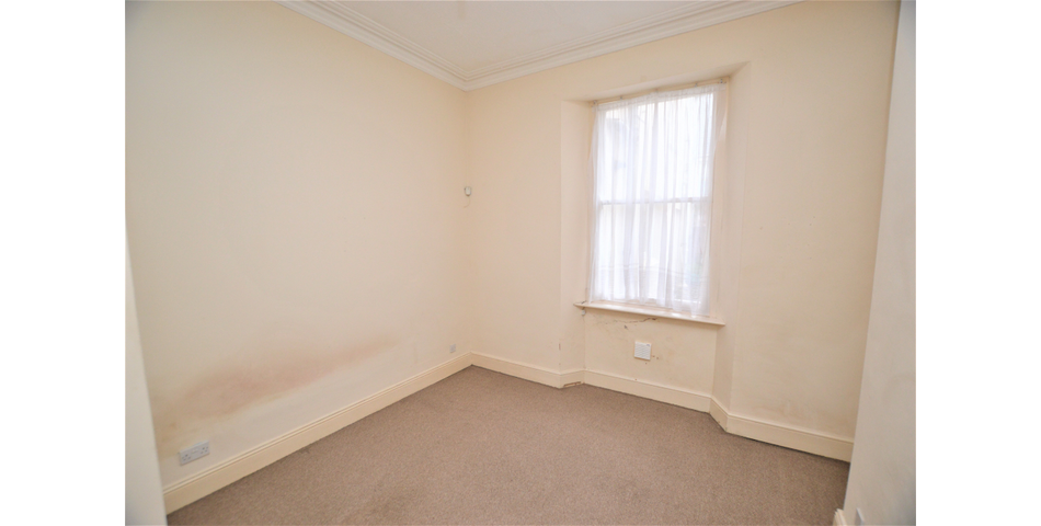 FOR SALE VIA BRADLEYS ONLINE AUCTION 12PM 29TH SEPTEMBER 2022.. VIRTUAL TOUR AVAILABLE.