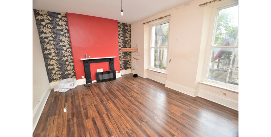 FOR SALE VIA BRADLEYS ONLINE AUCTION 12PM 29TH SEPTEMBER 2022.. VIRTUAL TOUR AVAILABLE.