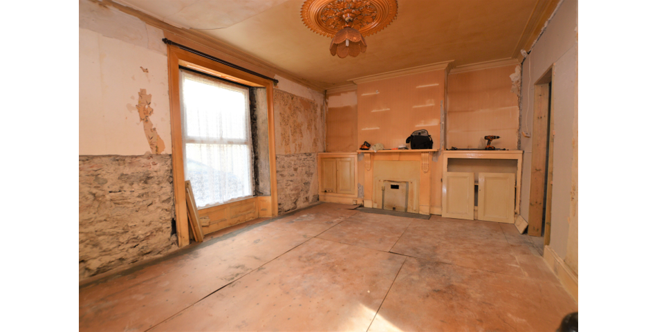 **LOOSELY ARRANGED AS TWO ONE BEDROOM FLATS**