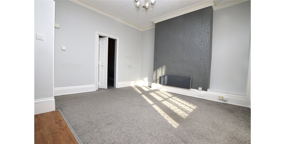Well Presented One Bedroom Apartment Centrally Located In Newton Abbot