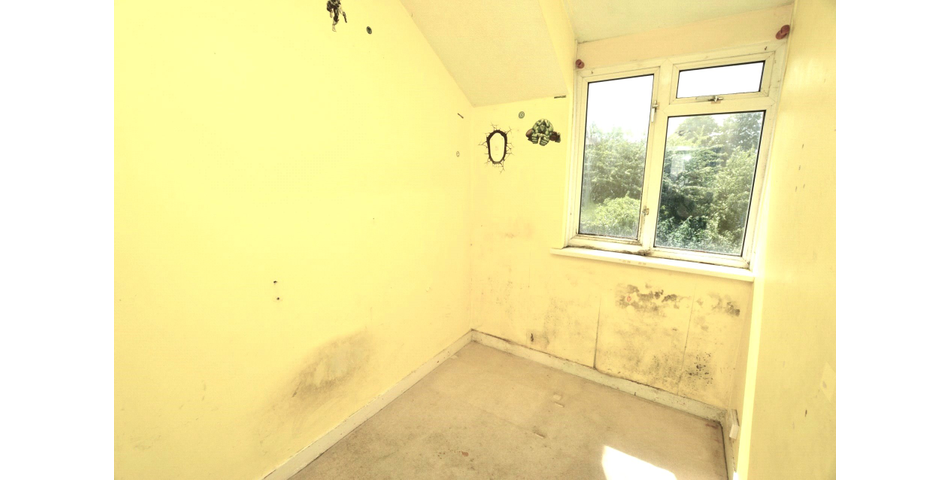 FOR SALE VIA BRADLEYS ONLINE AUCTION 2PM 9TH AUGUST 2023. VIRTUAL TOUR AVAILABLE.