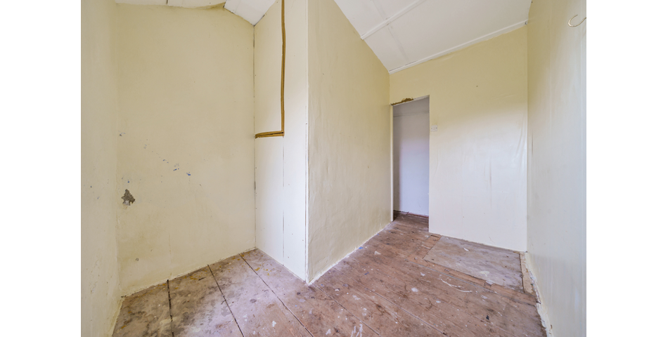 RENOVATION PROJECT SET WITHIN A DESIRABLE VILLAGE SETTING!