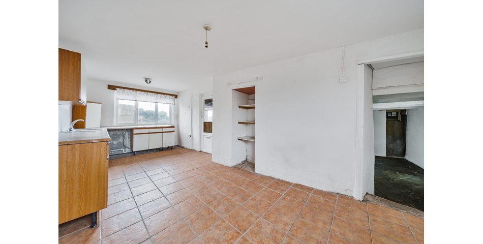 RENOVATION PROJECT SET WITHIN A DESIRABLE VILLAGE SETTING!