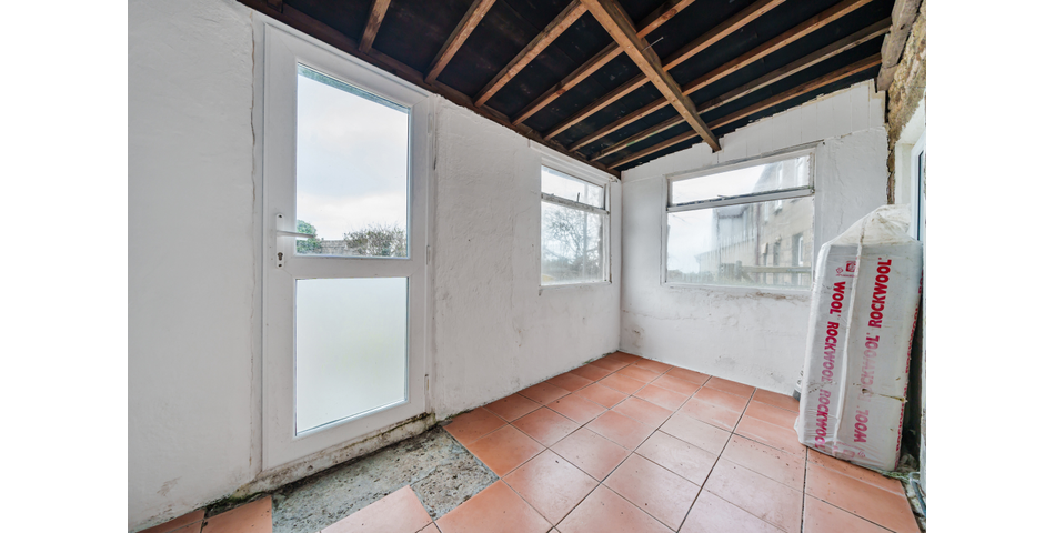 RENOVATION PROJECT SET WITHIN A DESIRABLE VILLAGE SETTING!