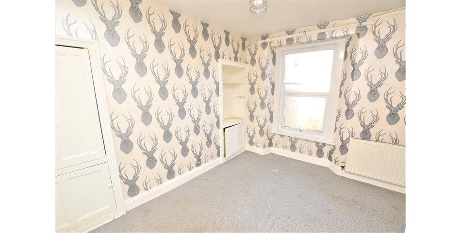FOR SALE VIA BRADLEYS ONLINE AUCTION 12PM 29TH APRIL 2021. VIRTUAL TOUR AVAILABLE.