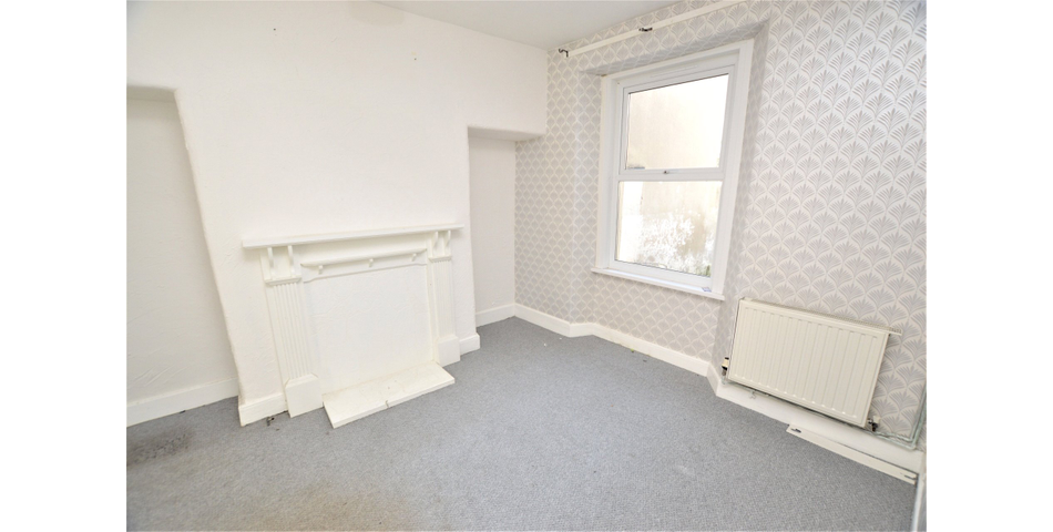 FOR SALE VIA BRADLEYS ONLINE AUCTION 12PM 29TH APRIL 2021. VIRTUAL TOUR AVAILABLE.